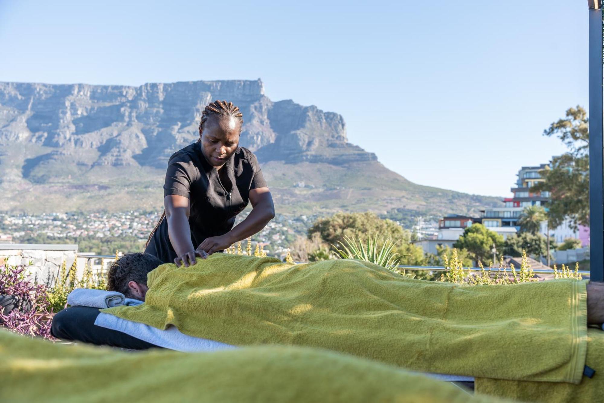 The Lookout - Panoramic 4 Bedroom House With Free Wifi And Pool Kaapstad Buitenkant foto